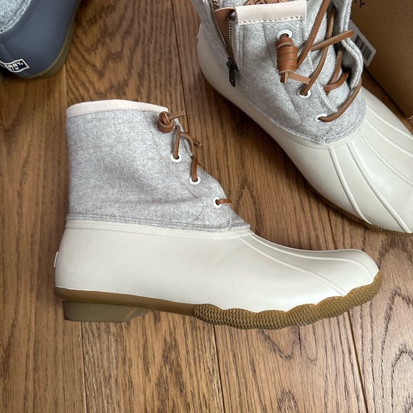 Sperry Saltwater Cream Duck Boots - Picture 2 of 3